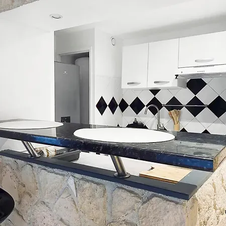 Moderne Avec Parking Prive Gratuit Apartman